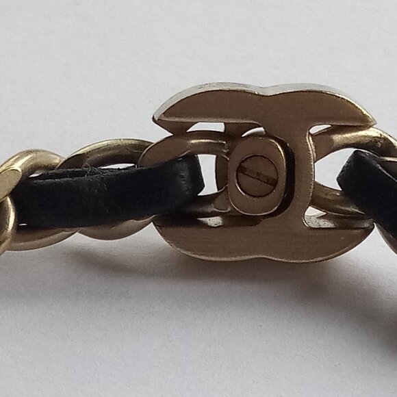 Authentic CHANEL Bracelet Black Leather Gold Plated Chain Link Turnlock CC Logo - Picture 3 of 7
